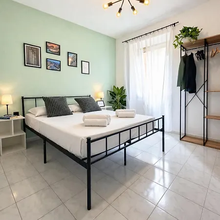 Metro At The Door- Colosseo 6 Min- 2br Ac Wifi Holiday home